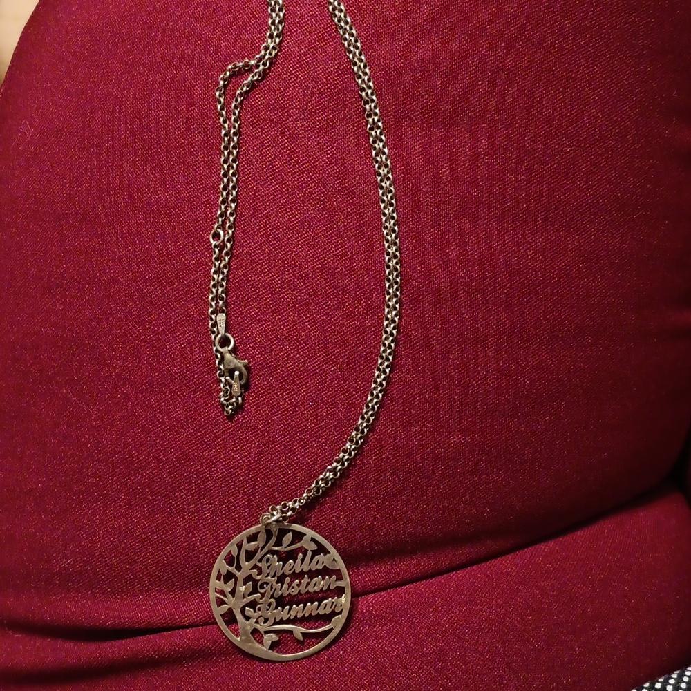 Sterling silver necklace and pendant